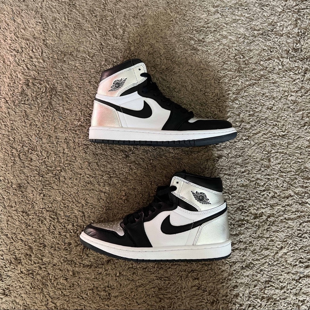 Nike Air Jordan's 1
